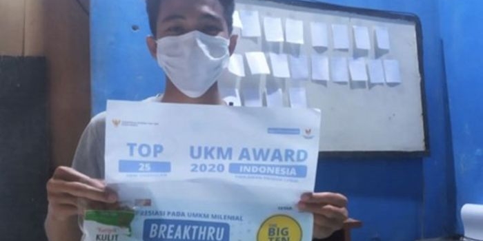 Ilham Romadhon, Peraih Penghargaan Top 25 UKM Unggulan UKM Awards 2020. (foto: ist)