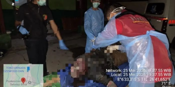 Evakuasi jasad korban