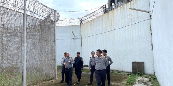 kepala-kplp-dan-kamtib-lapas-pemuda-madiun-lakukan-kontrol-keliling-untuk-pastikan-hal-ini