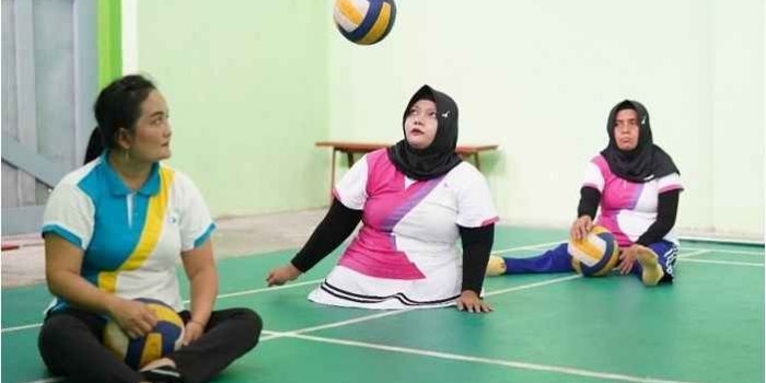 Atlet yang tergabung dalam National Paralympic Committe Indonesia (NPCI) Kabupaten Kediri sedang berlatih. Foto: Ist.