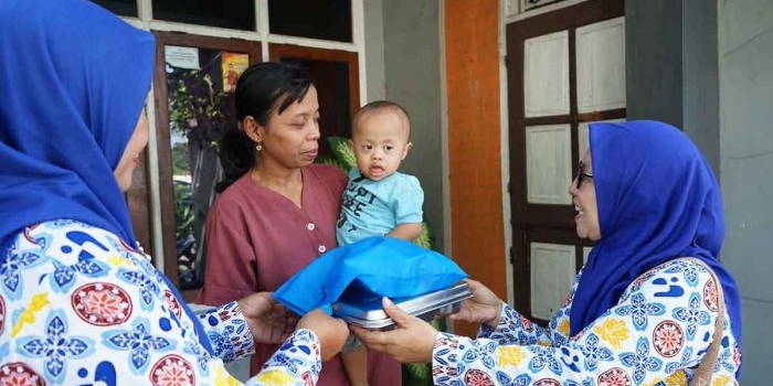 pemkot-kediri-luncurkan-mbg-untuk-3b-upaya-cegah-stunting-dan-wujudkan-generasi-emas-2045