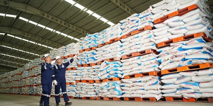 nataru-20252026-petrokimia-gresik-siapkan-236-ribu-ton-pupuk-bersubsidi