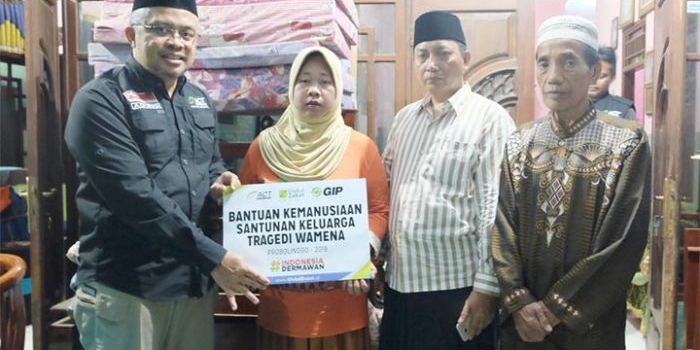 Dua warga Probolinggo korban tragedi Wamena mendapatkan bantuan dari ACT.