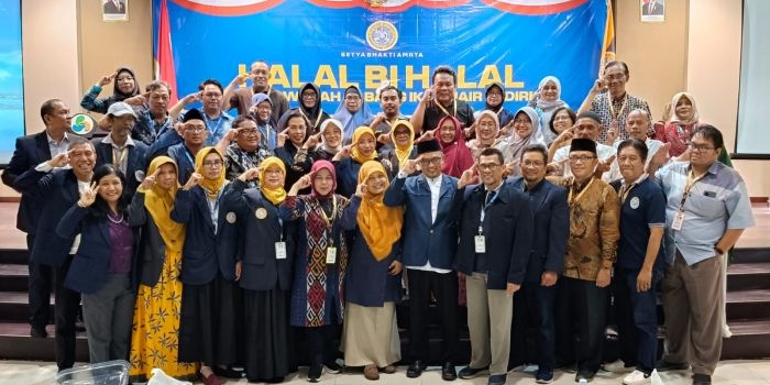 sulistyo-budi-terpilih-aklamasi-pimpin-ika-unair-kediri-periode-2025-2030