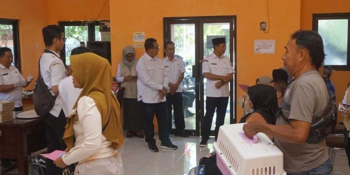 pemkot-pasuruan-gelar-vaksinasi-rabies-gratis-dan-pemeriksaan-kesehatan-hewan