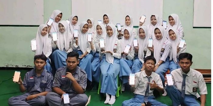 bpjs-kesehatan-kediri-ajak-siswa-smkn-1-plosoklaten-lakukan-skrining-riwayat-kesehatan