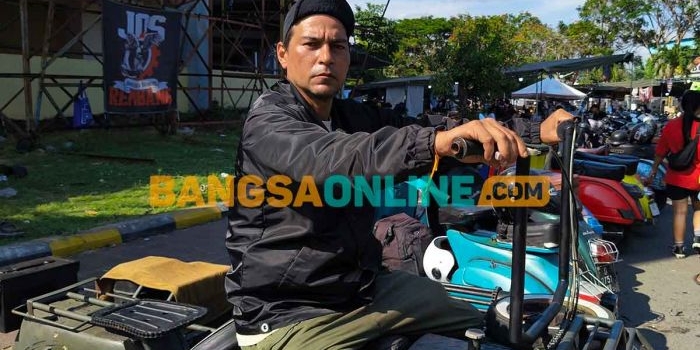 scooterist-asal-thailand-ini-kagum-dengan-kemeriahan-kediri-scooter-festival-ke-8