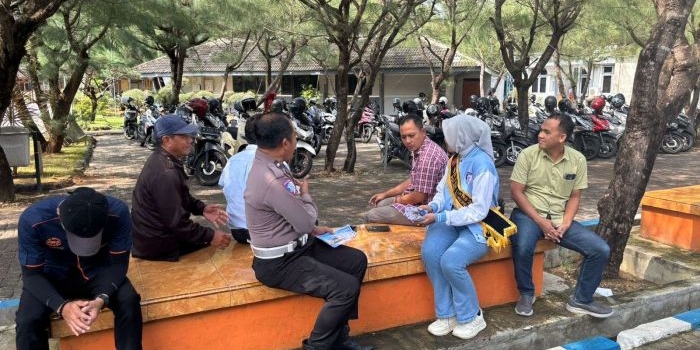 operasi-zebra-semeru-2025-polres-sumenep-gelar-polantas-menyapa-di-unija