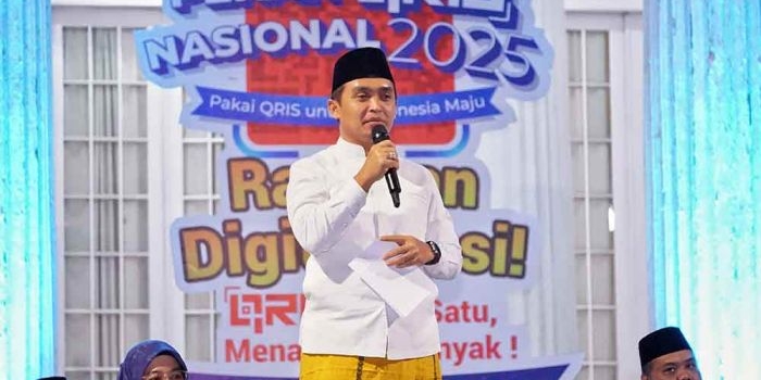 hadiri-sholawat-kebangsaan-dan-pesta-qris-kota-santri-wali-kota-pasuruan-apresiasi-bi-cabang-malang