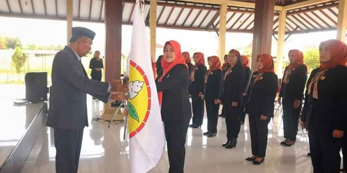 Suasana pelantikan istri Wakil Bupati Trenggalek, Fatikhatur Rohmah, sebagai Ketua Perwosi.