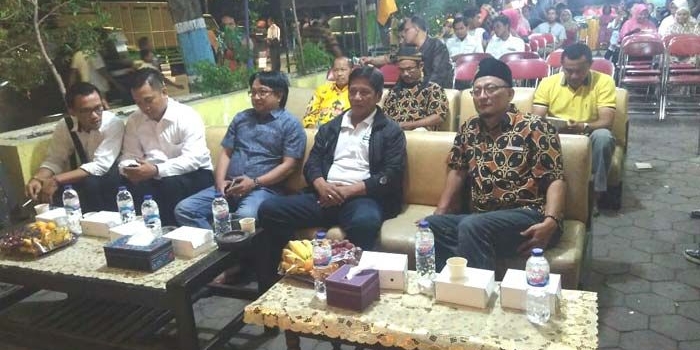 Ketua Golkar Gresik Ahmad Nurhamim bersama Pendiri RGS Indonesia H. M. Khozin Ma
