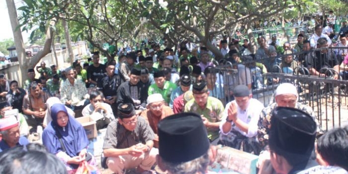 Pemakaman Alm. Sukarno, mantan Kabag BLP Pemkab Pasuruan.