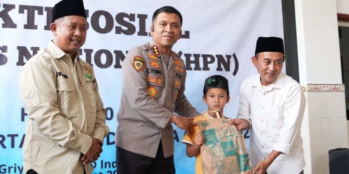 kapolresta-sidoarjo-hadiri-baksos-hpn-dan-hut-ke-80-pwi-di-griya-balita-syd