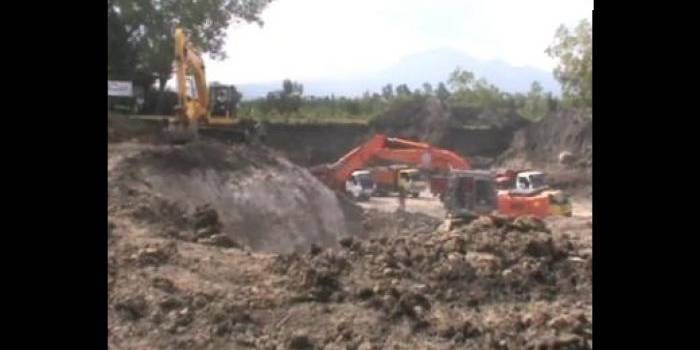 Usaha Galian C yang diduga tak berizin bebas beroperasi di wilayah Kabupaten Nganjuk. foto: soewandito/BANGSAONLINE