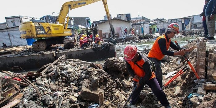 cari-titik-temu-lebar-sungai-kalianak-pemkot-surabaya-kedepankan-musyawarah