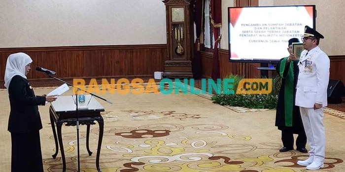 resmi-gubernur-khofifah-lantik-ali-kuncoro-jadi-pj-wali-kota-mojokerto