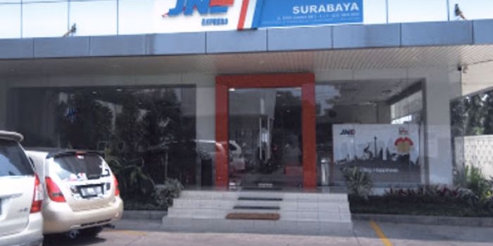 Kantor Cabang JNE Surabaya.