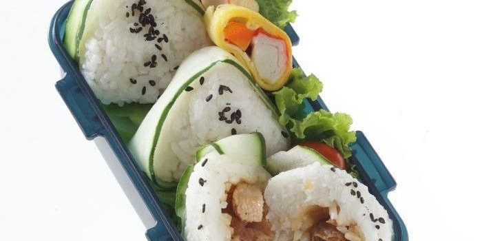 Menu Praktis Bekal Sekolah Anak, Simak Resep Nasi Kepal Jamur. Foto: Ist