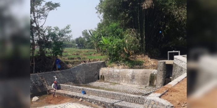 Nampak, kegiatan rehabilitasi di Wonokusumo Kecamatan Kutorejo.
