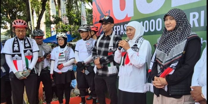 dilepas-gubernur-khofifah-ride-for-palestine-2025-bawa-pesan-kemanusiaan-dari-surabaya-ke-kemenlu