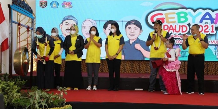 Kemeriahan Gebyar PAUD dan TK tahun 2021 yang digelar di halaman Pendopo Wedya Graha Pemkab Ngawi, Selasa (23/03).