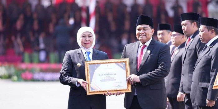 dprd-gresik-raih-penghargaan-jdih-terbaik-i-se-jawa-timur