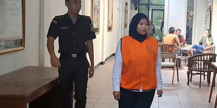 tega-bunuh-anak-kandungnya-seorang-ibu-asal-gresik-dituntut-12-tahun-penjara