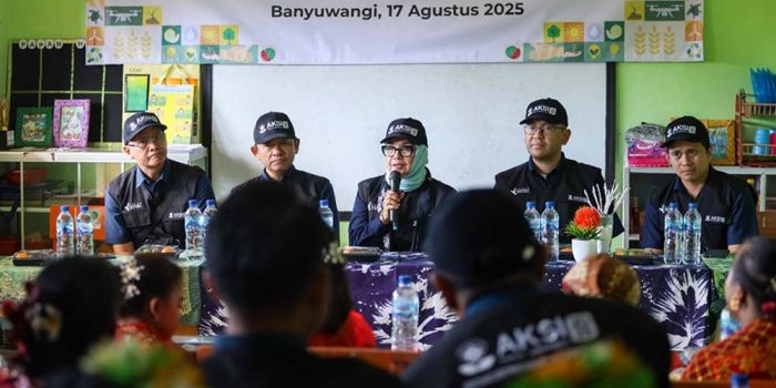 100-karyawan-pupuk-indonesia-grup-gelar-program-aksi-2025-di-banyuwangi