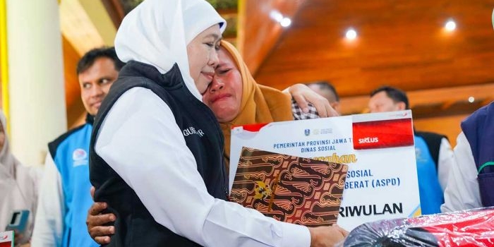 sambut-ramadhan-1447-h-gubernur-khofifah-salurkan-bansos-rp3-miliar-di-sidoarjo