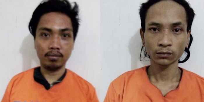 Dua pemuda tersangka pengedar sabu yang diamankan Polresta Sidoarjo.