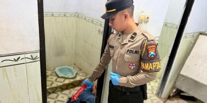 pria-paruh-baya-ditemukan-meninggal-di-kamar-mandi-masjid-badegan-ponorogo