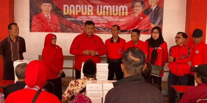 jalankan-instruksi-dpp-dpc-pdip-kabupaten-kediri-dirikan-dapur-umum
