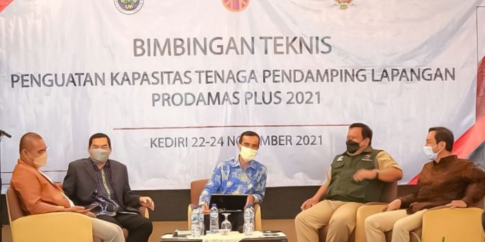 Para narasumber dalam acara Bimtek penguatan kapasitas para tenaga pendamping lapangan Prodamas Plus. Foto: Ist