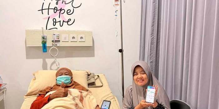 warga-gresik-ini-syukuri-jkn-tanggung-biaya-kemoterapi-ibunya