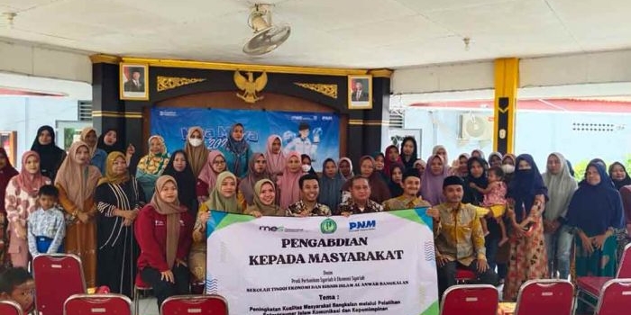 stebia-bangkalan-gandeng-pd-mes-gelar-pengabdian-masyarakat-bagi-nasabah-pnm