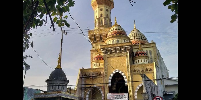 Masjid Raudlotul Falah Jalan Dharmahusada, Pacarkembang, Tambaksari Surabaya. foto: MMA/ BANGSAONLINE.com