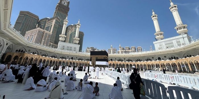 Setiap 1 Muharram kain penutup ka’bah (kiswah) selalu diganti. Foto: MSN/MCH 2026