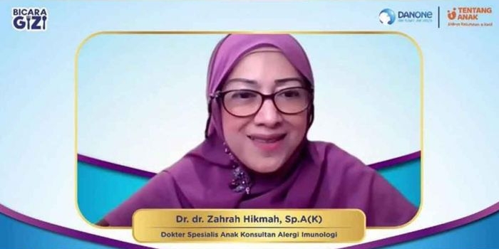Dokter Spesialis Anak Konsultan Alergi Imunologi, Dokter Zahrah Hikmah dalam webinar Bicara Gizi 