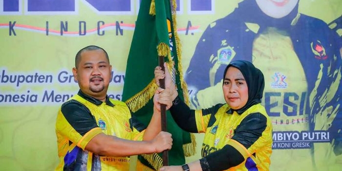 target-5-besar-bupati-gresik-lepas-716-kontingen-porprov-ix-jatim