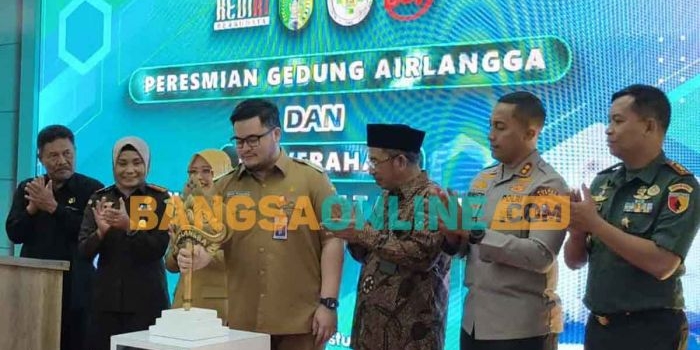 gedung-airlangga-rsud-kabupaten-kediri-diresmikan-107-pegawai-blud-resmi-diangkat