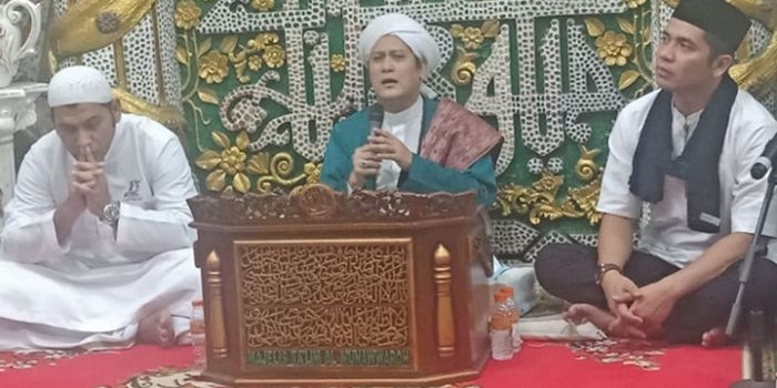 Gus Anom, pengasuh Majelis Ta