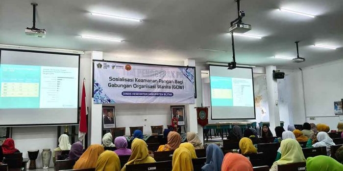 Suasana Sosialisasi Keamanan Pangan anggota Gabungan Organisasi Wanita (GOW) yang digelar oleh Dinkes Kabupaten Blitar. (Ist)