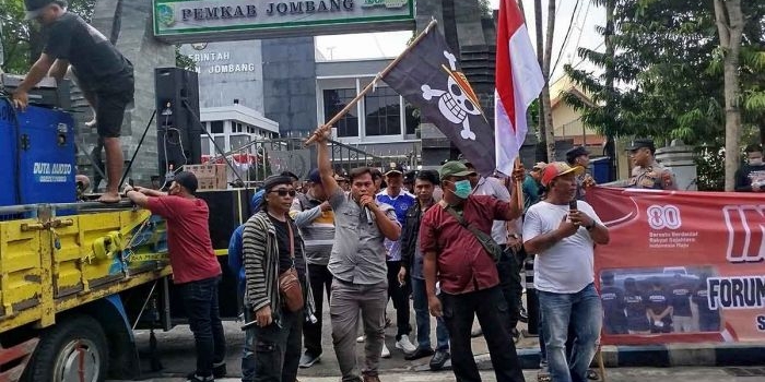 pemuda-jombatan-desak-evaluasi-disdagrin-jombang-soal-dugaan-pungli-di-kawasan-jokul