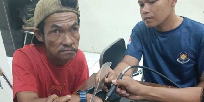 damkar-kabupaten-kediri-evakuasi-cincin-dari-jari-warga-tarokan