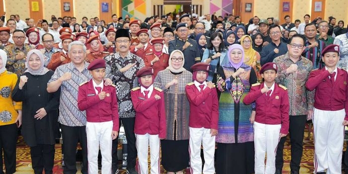 gubernur-khofifah-buka-bimtek-sekolah-rakyat-fokus-cetak-generasi-brilian-dan-berlian