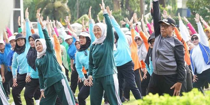 wawali-kediri-ikut-senam-bersama-gow-ajak-perempuan-terus-jaga-kesehatan