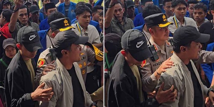 tak-diundang-dan-tiba-tiba-masuk-arena-diskusi-bupati-bangkalan-diusir-mahasiswa