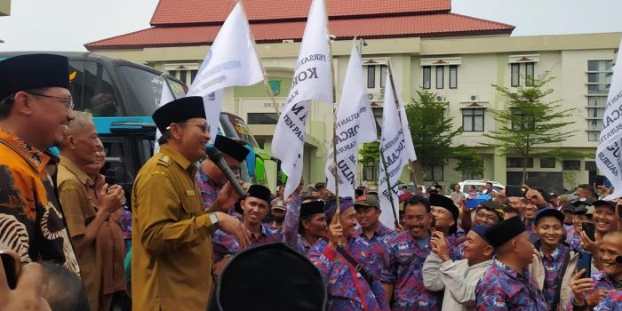 Bupati Pasuruan Irsyad Yusuf menyampaikan sejumlah pesan sebelum pesan memberangkatkan rombongan PPDI ke Jakarta.