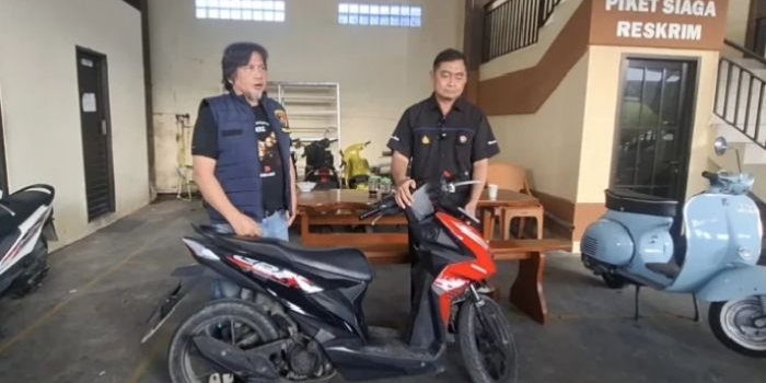 Barang bukti motor honda beat milik warga Sreseh