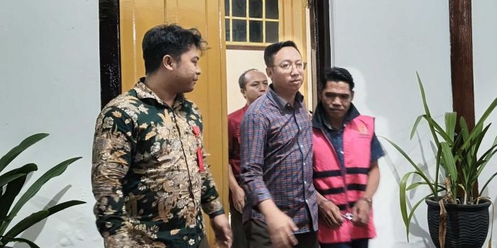 kakak-kandung-mantan-bupati-blitar-rini-jadi-tersangka-korupsi-proyek-dam